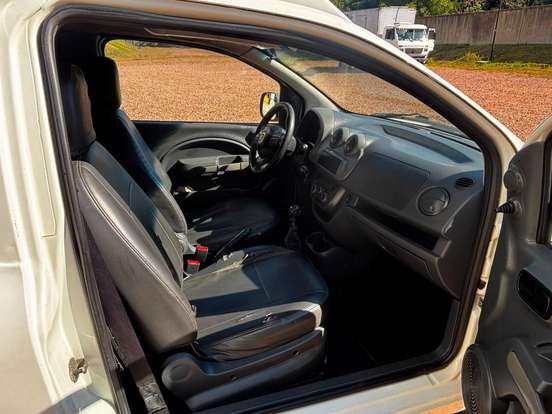 FIAT-FIORINO-1.4 MPI FURGÃO 8V FLEX 2P MANUAL FIAT-FIORINO-2015