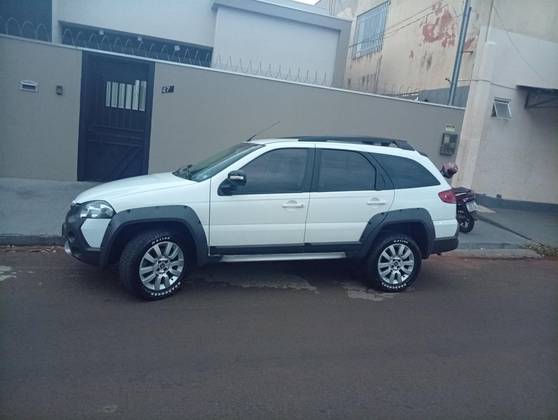 FIAT PALIO 1.8 MPI ADVENTURE WEEKEND 16V FLEX 4P MANUAL