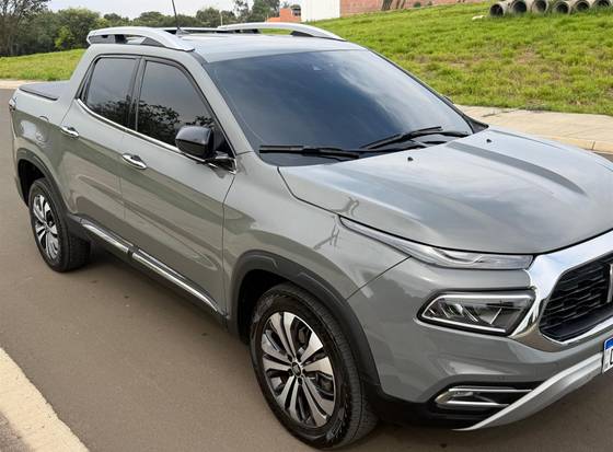 FIAT TORO 2.0 16V TURBO DIESEL VOLCANO 4WD AT9