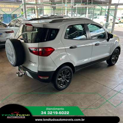 FORD-ECOSPORT-2014