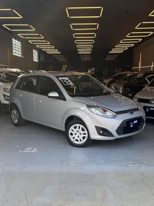 FORD FIESTA 1.6 ROCAM HATCH 8V FLEX 4P MANUAL