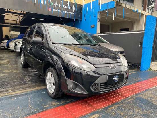 FORD-FIESTA-2011