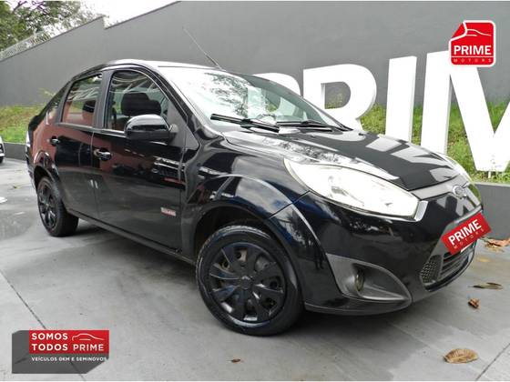 FORD FIESTA 1.6 ROCAM SEDAN 8V FLEX 4P MANUAL