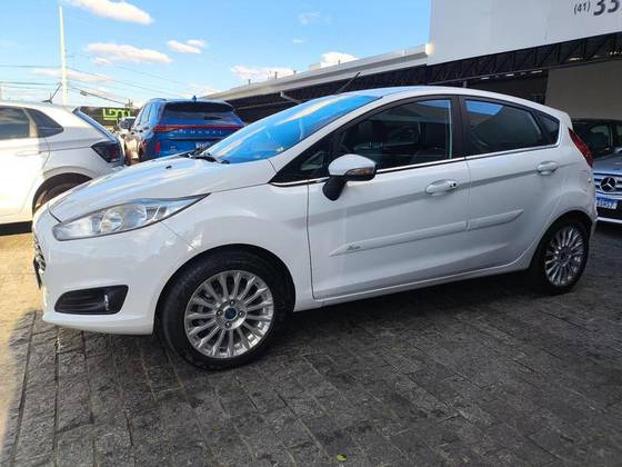 FORD FIESTA 1.6 SE HATCH 16V FLEX 4P POWERSHIFT