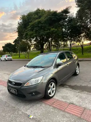 FORD-FOCUS-2011