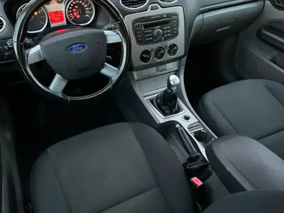 FORD-FOCUS-1.6 8V GASOLINA 4P MANUAL FORD-FOCUS-2011