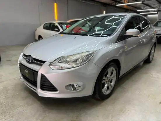 FORD-FOCUS-2013