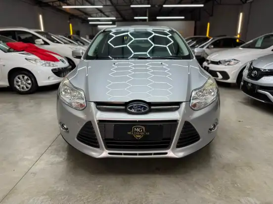 FORD-FOCUS-2013