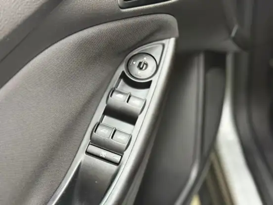 FORD-FOCUS-2013