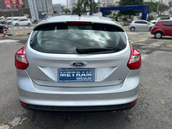 FORD-FOCUS-2.0 SE 16V FLEX 4P POWERSHIFT FORD-FOCUS-2014