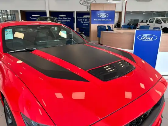 FORD-MUSTANG-2025