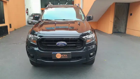 FORD RANGER 2.2 BLACK 4X2 CD 16V DIESEL 4P AUTOMÁTICO
