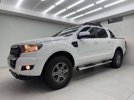 FORD RANGER 2.2 XLS 4X2 CD 16V DIESEL 4P AUTOMÁTICO