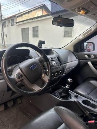 FORD RANGER 3.2 XLT 4X4 CD 20V DIESEL 4P MANUAL