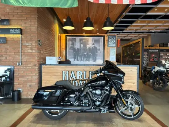 HARLEY-DAVIDSON-STREET GLIDE-2024