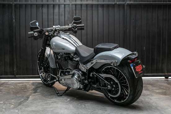 HARLEY-DAVIDSON-SOFTAIL BREAKOUT-2024