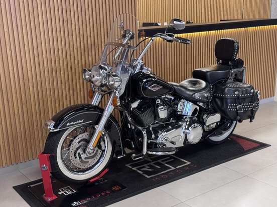 HARLEY-DAVIDSON-SOFTAIL HERITAGE CLASSIC-2015