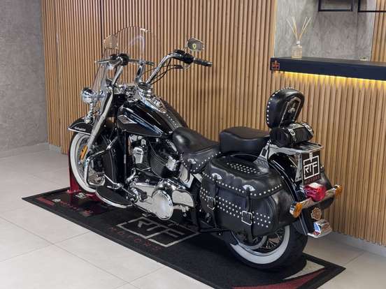 HARLEY-DAVIDSON-SOFTAIL HERITAGE CLASSIC-2015