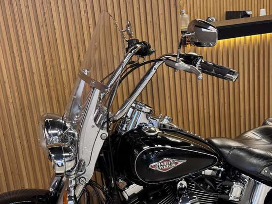 HARLEY-DAVIDSON-SOFTAIL HERITAGE CLASSIC-2015