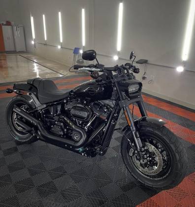 HARLEY-DAVIDSON SOFTAIL FAT BOB 114 