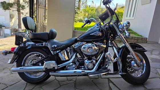 HARLEY-DAVIDSON SOFTAIL HERITAGE CLASSIC 