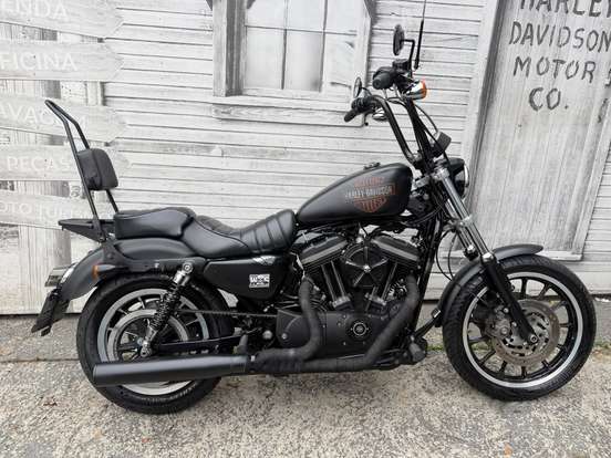 HARLEY-DAVIDSON-SPORTSTER XL 883 R-2010