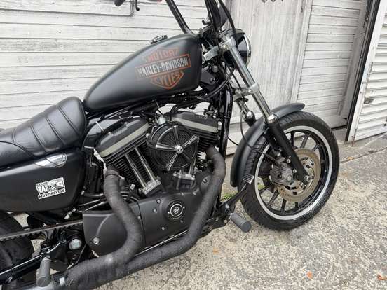 HARLEY-DAVIDSON-SPORTSTER XL 883 R-2010