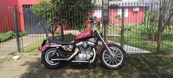 HARLEY-DAVIDSON SPORTSTER XL 883 