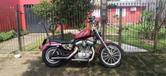 HARLEY-DAVIDSON SPORTSTER XL 883 