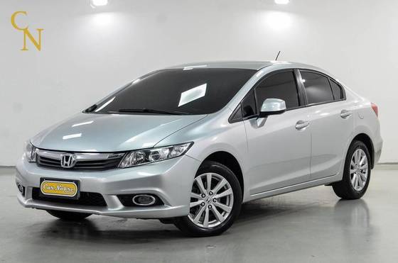 HONDA CIVIC 1.8 LXS 16V FLEX 4P AUTOMÁTICO