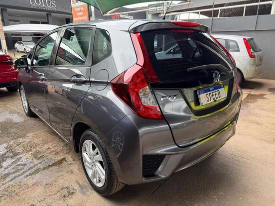 HONDA-FIT-2015