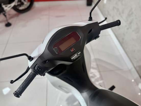 HONDA-BIZ 125 ES-2026