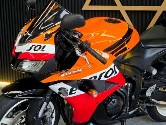 HONDA-CBR 600RR-2010