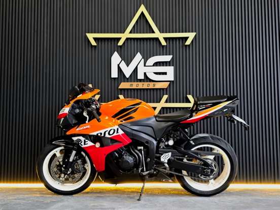 HONDA-CBR 600RR-2010