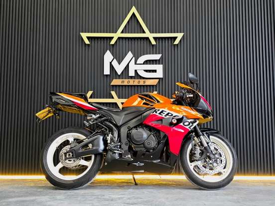 HONDA-CBR 600RR-2010