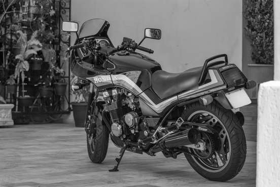 HONDA-CBX 750 FOUR-1986
