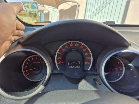 HONDA-FIT-2009