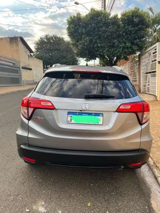 HONDA-HR-V-2015