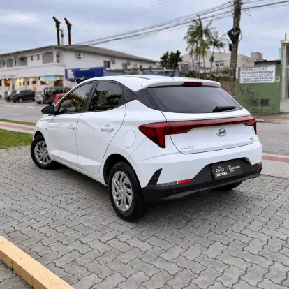 HYUNDAI-HB20-2022