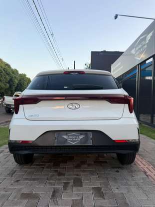 HYUNDAI-HB20-2023