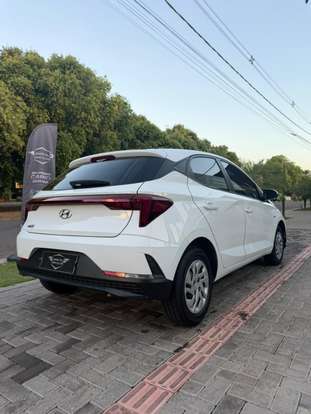HYUNDAI-HB20-2023