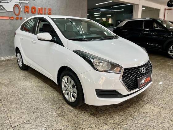 HYUNDAI HB20 1.6 COMFORT PLUS 16V FLEX 4P AUTOMÁTICO