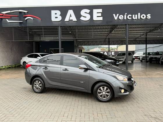 HYUNDAI HB20S 1.0 COMFORT PLUS 12V FLEX 4P MANUAL