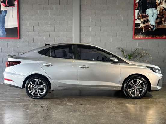 HYUNDAI-HB20S-1.0 TGDI FLEX COMFORT AUTOMÁTICO HYUNDAI-HB20S-2023