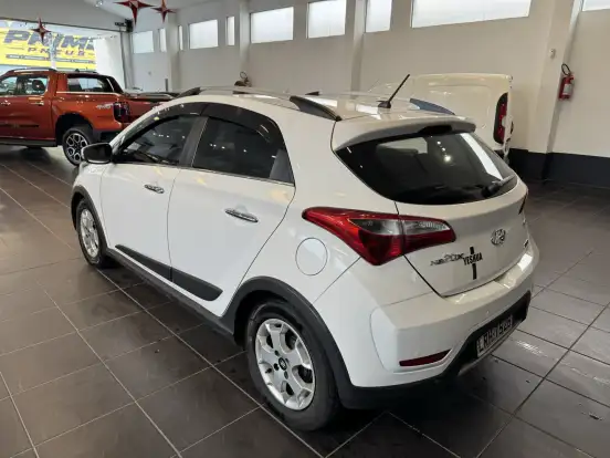 HYUNDAI-HB20X-2014