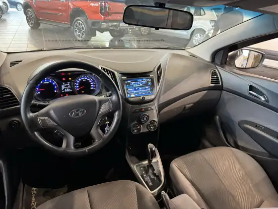 HYUNDAI-HB20X-2014