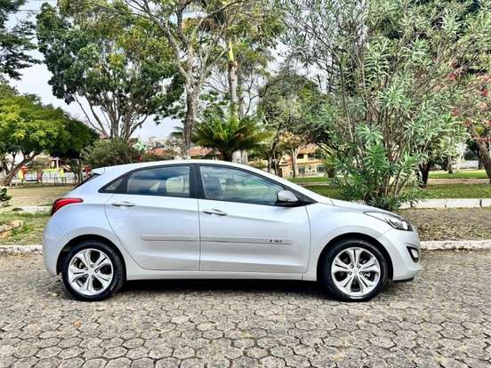 HYUNDAI-I30-2014
