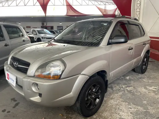 HYUNDAI TUCSON 2.0 MPFI GL 16V 142CV 2WD GASOLINA 4P MANUAL