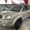HYUNDAI TUCSON 2.0 MPFI GL 16V 142CV 2WD GASOLINA 4P MANUAL HYUNDAI TUCSON 2.0 MPFI GL 16V 142CV 2WD GASOLINA 4P MANUAL