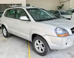 HYUNDAI TUCSON 2.0 MPFI GLS 16V 143CV 2WD FLEX 4P AUTOMÁTICO HYUNDAI TUCSON 2.0 MPFI GLS 16V 143CV 2WD FLEX 4P AUTOMÁTICO